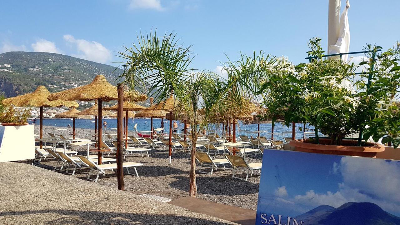 Lipari Blu Apartment ภายนอก รูปภาพ