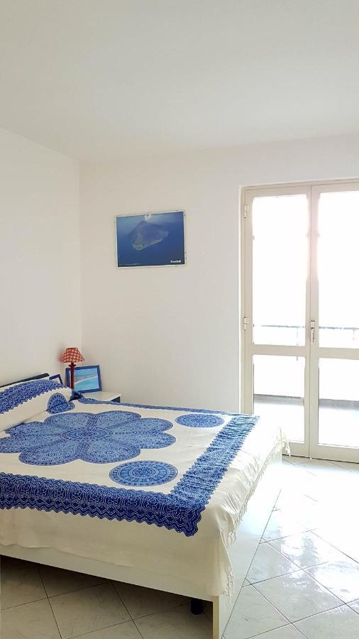 Lipari Blu Apartment ภายนอก รูปภาพ