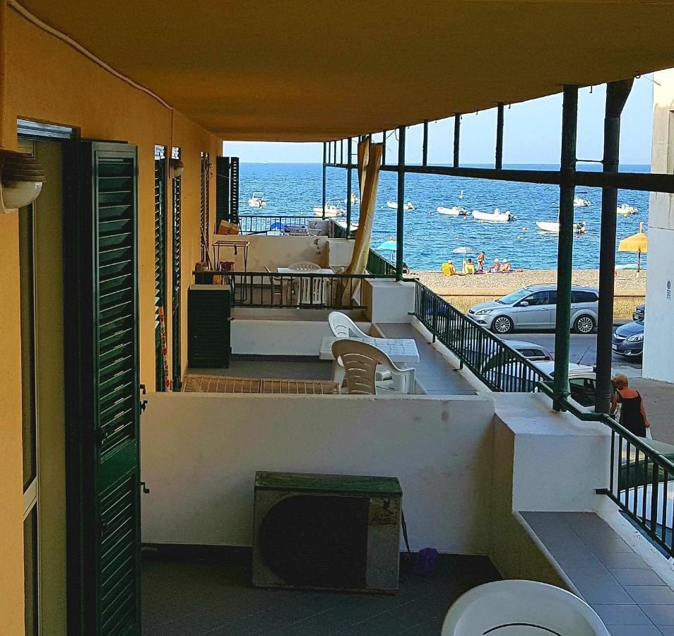 Lipari Blu Apartment ภายนอก รูปภาพ